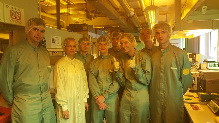 Studenten aus Prag absolvieren Praktikum in der dresden chip academy 